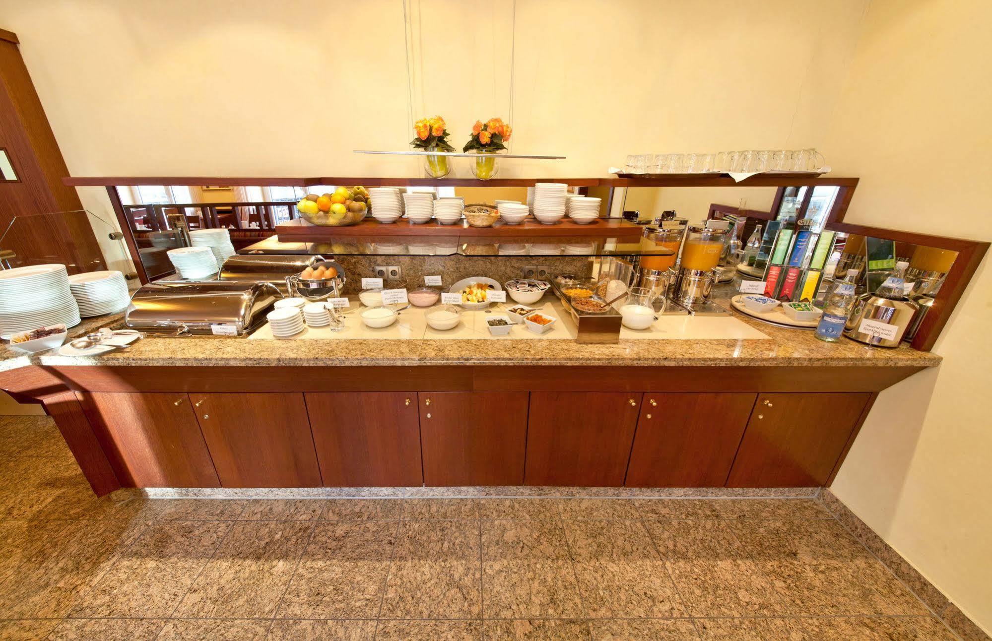 Hotel Boulevard Stuttgart Ngoại thất bức ảnh
