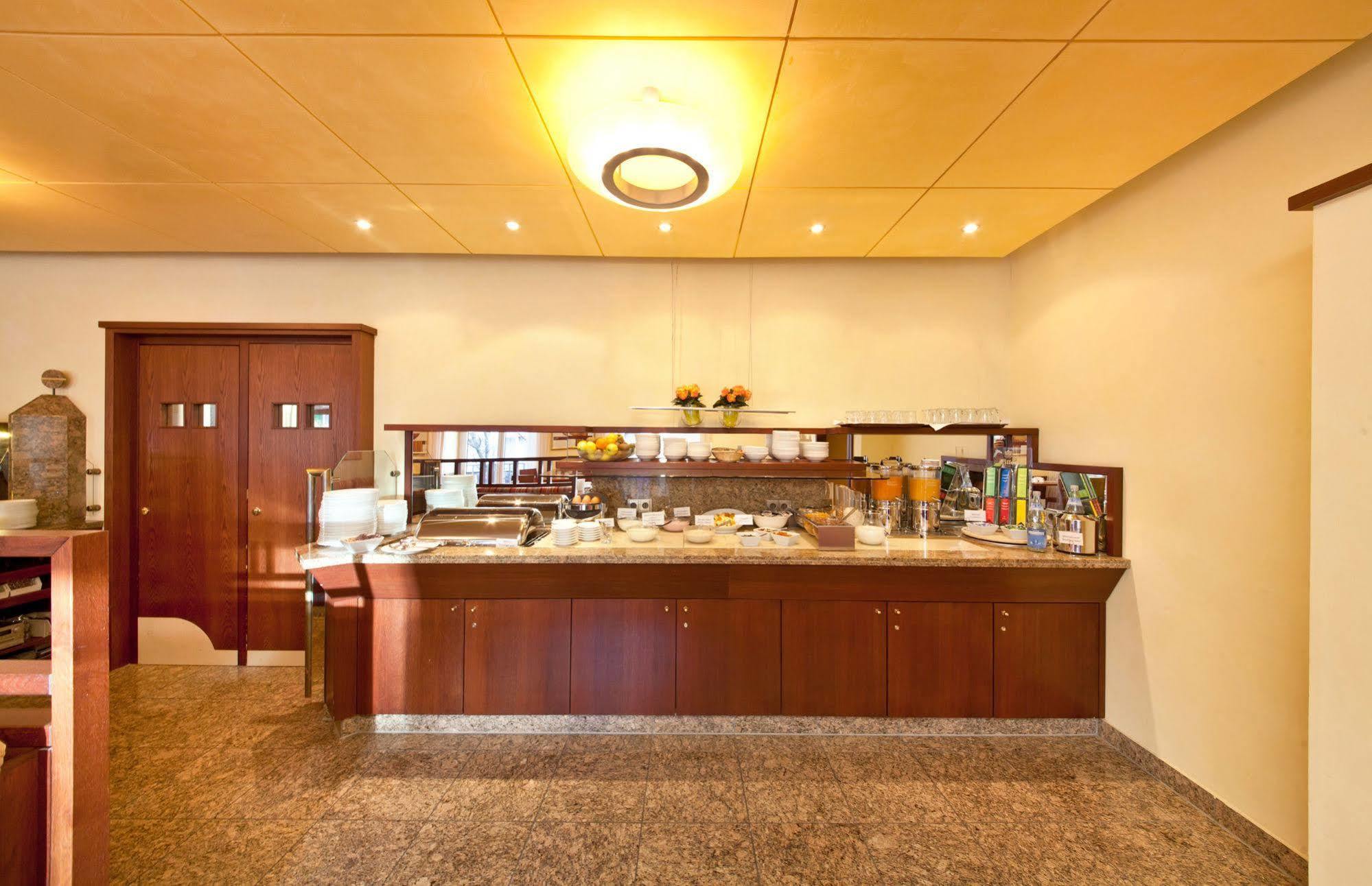 Hotel Boulevard Stuttgart Ngoại thất bức ảnh